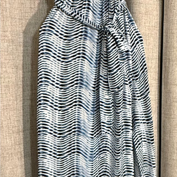 Guess Blue and White Patterned Maxi Dress - Picture 2 of 6